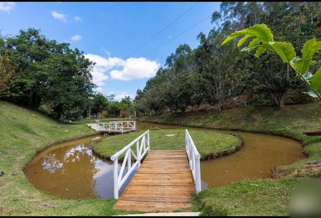 Chale Da Estancia Santa Teresa - Es Alto Sao Lourenco- Proximo Ao Circuito Caravaggio Exterior foto