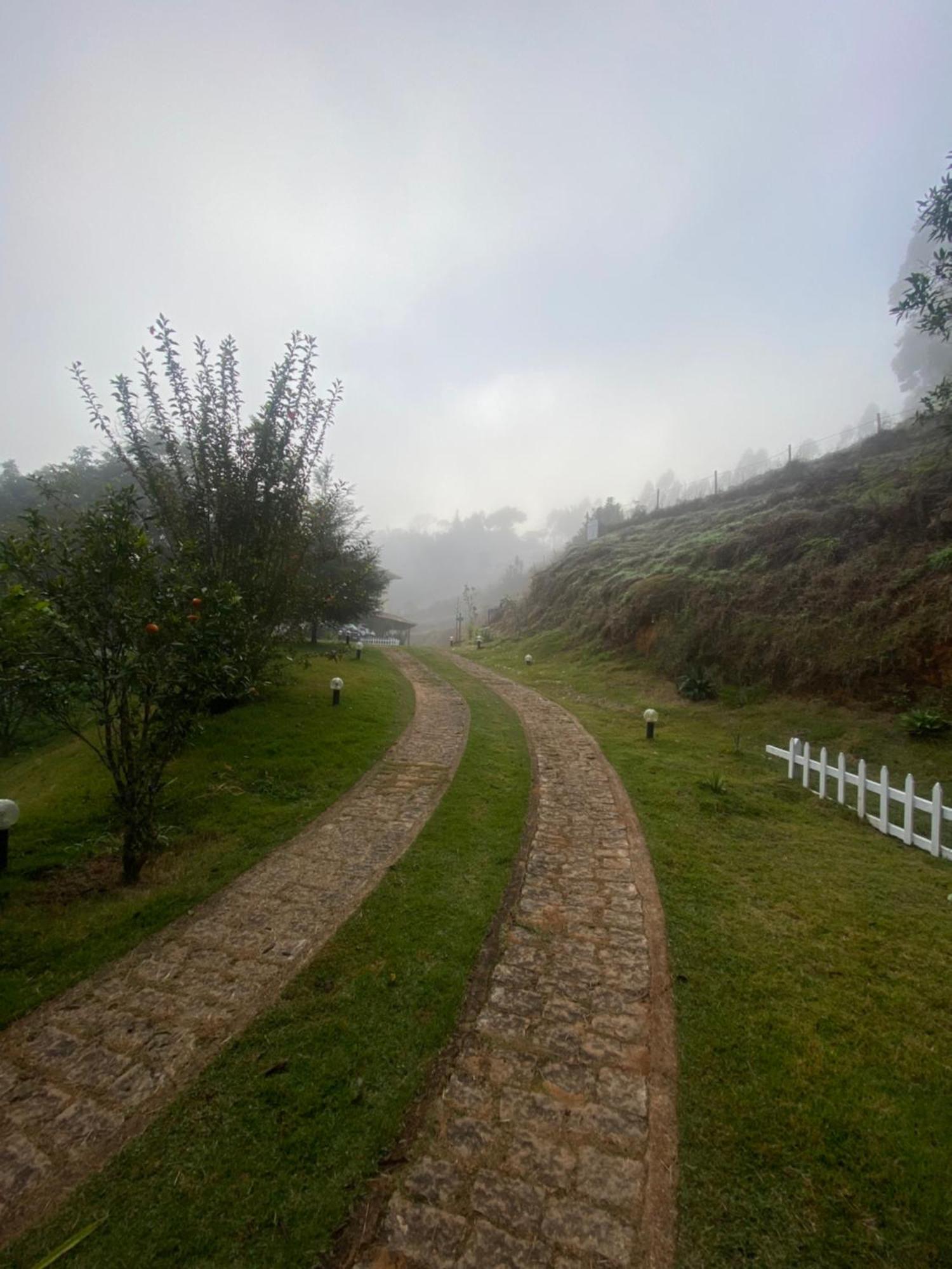 Chale Da Estancia Santa Teresa - Es Alto Sao Lourenco- Proximo Ao Circuito Caravaggio Exterior foto